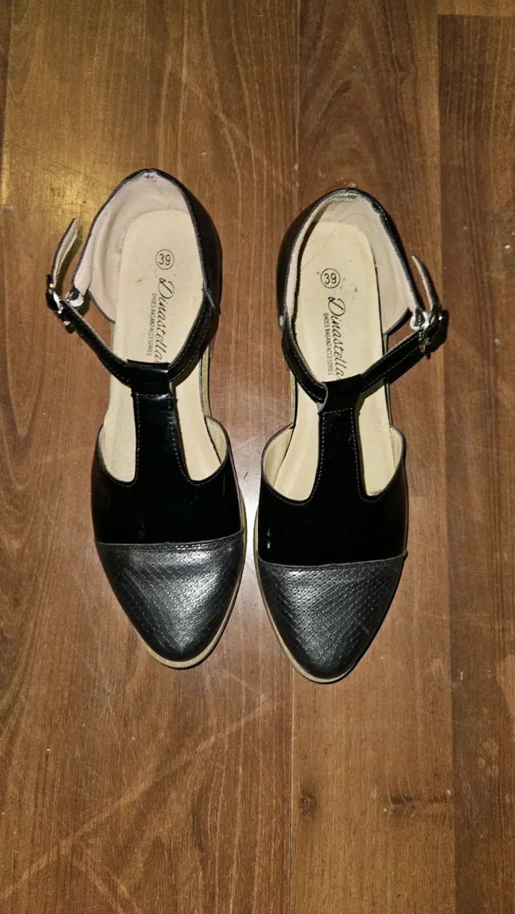 Zapatos de mujer negros - 1