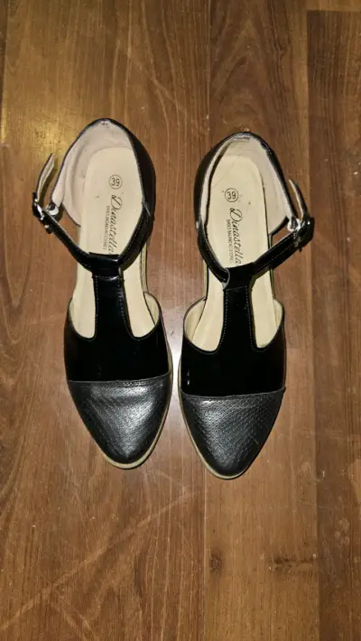 Zapatos de mujer negros - miniatura 1