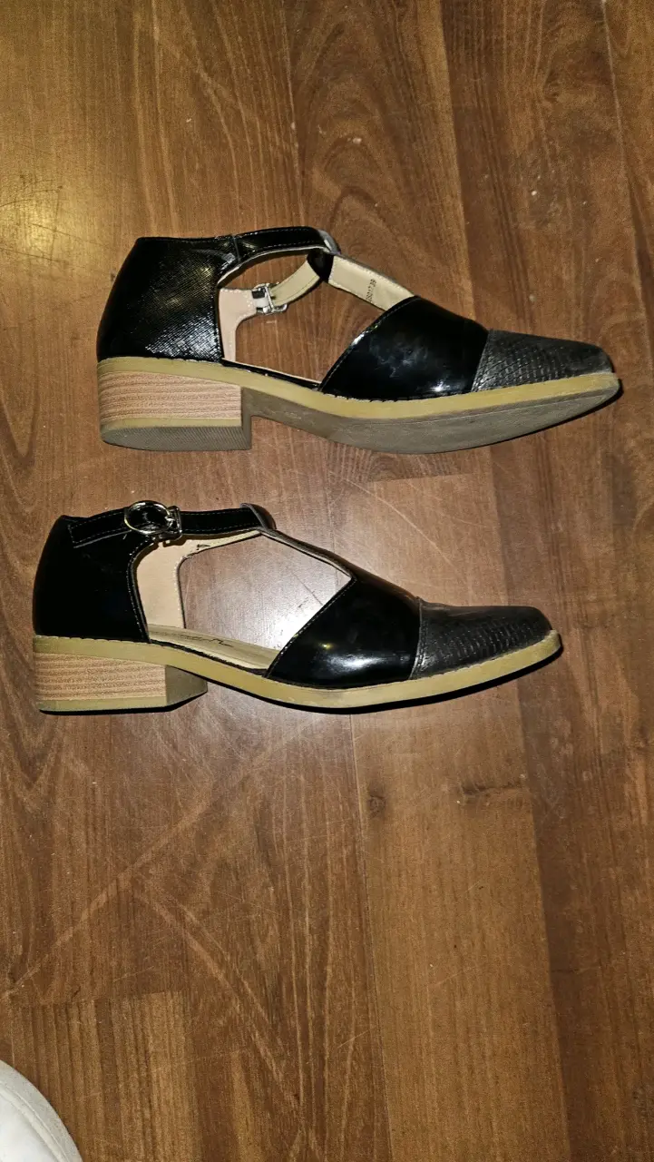 Zapatos de mujer negros - 2