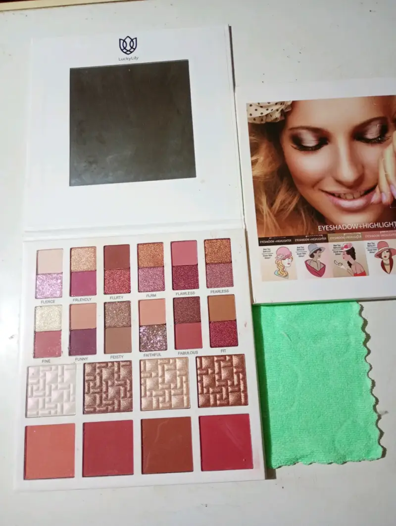 Set de brochas de maquillaje rosas - 4
