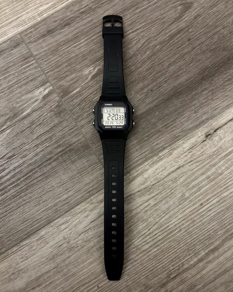 CASIO W-800H - 1