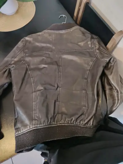 Chaqueta de cuero marrón - miniatura 1