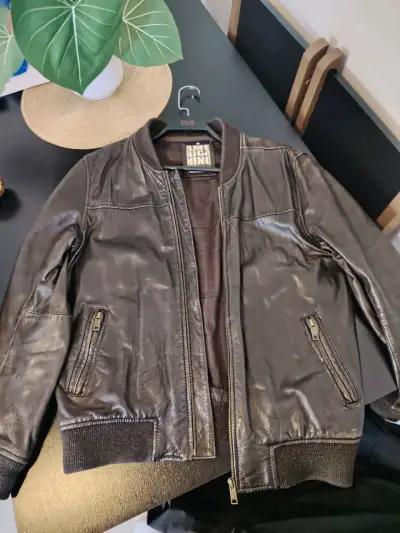 Chaqueta de cuero marrón - miniatura 2