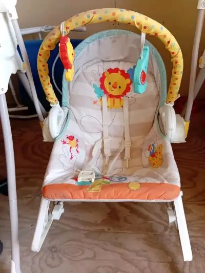 Silla mecedora para bebé - miniatura 2