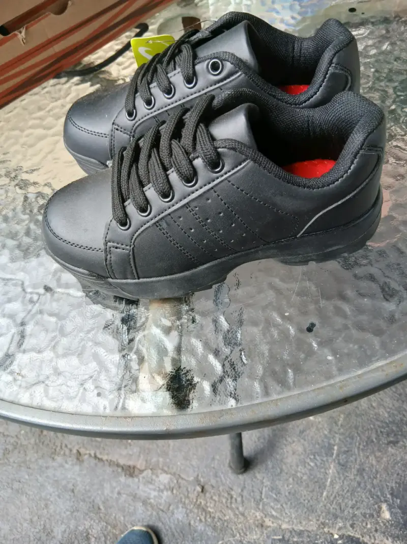 Zapatillas negras deportivas - 4