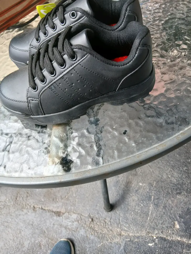 Zapatillas negras deportivas - 5