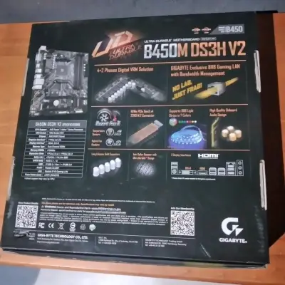 Placa madre GIGABYTE B450M DS3H V2 - miniatura 3