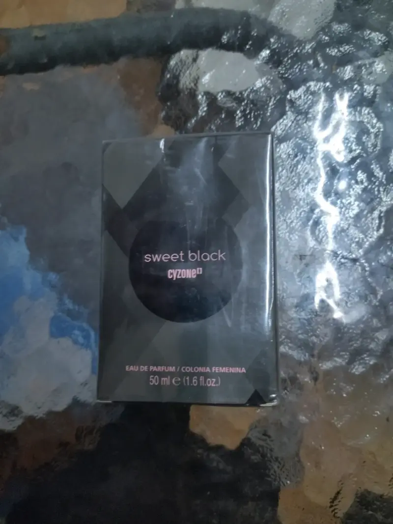 Perfume sweet black cyzone para mujer - 2