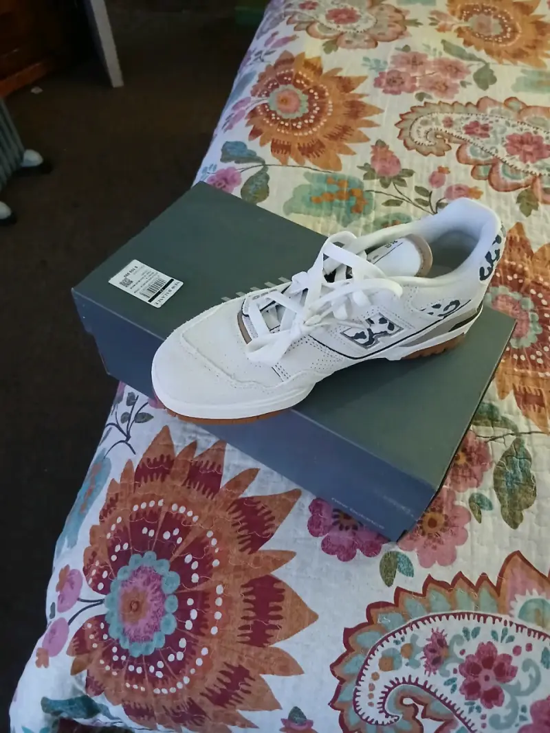 Zapatillas deportivas blancas estampadas - 1