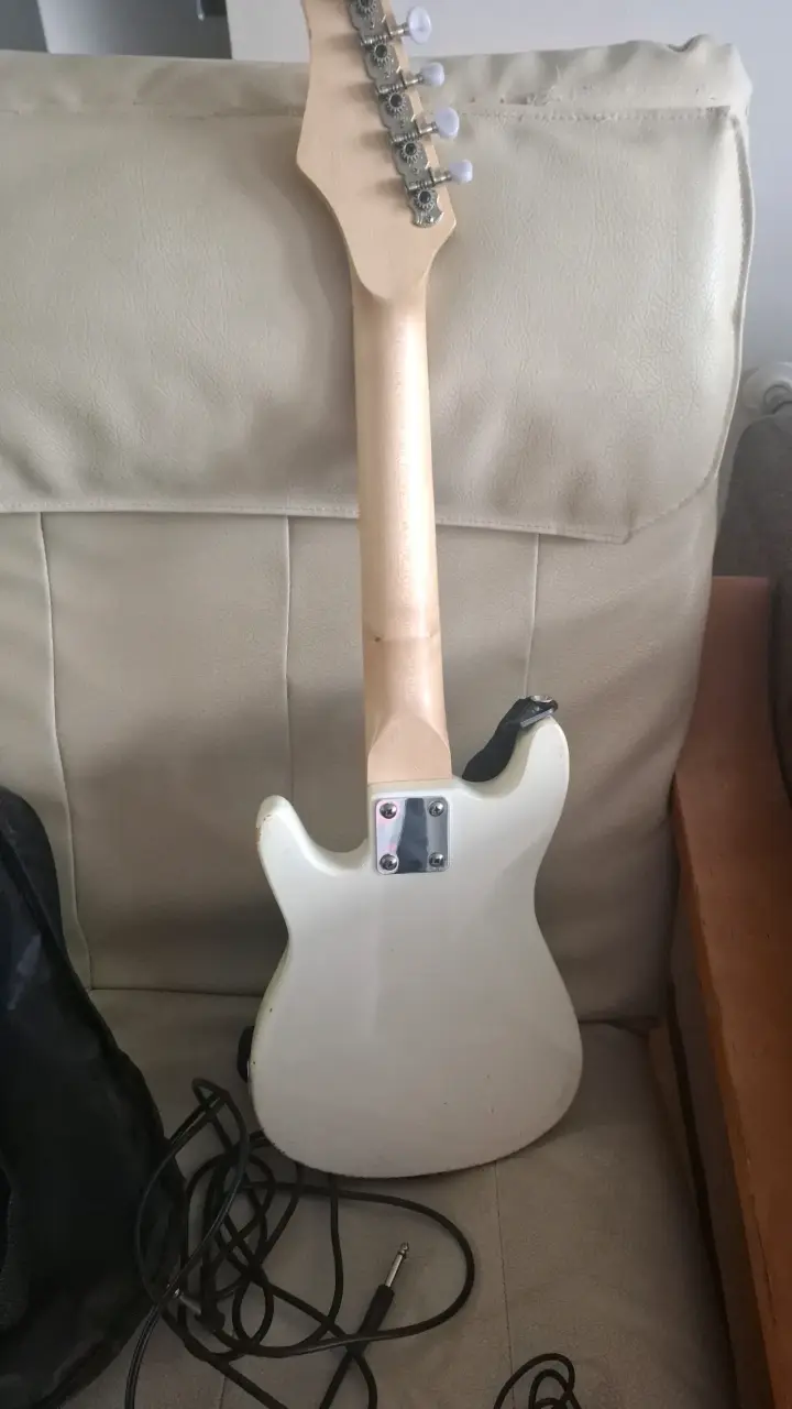 Guitarra eléctrica blanca Epic - 4