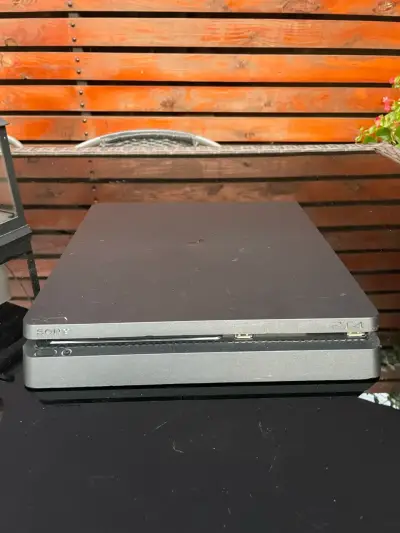 Consola Sony PS4 gris - miniatura 1