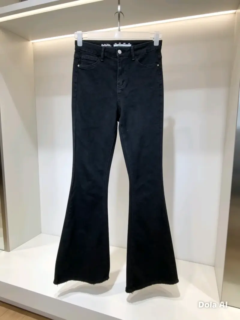 Jeans acampanados negros