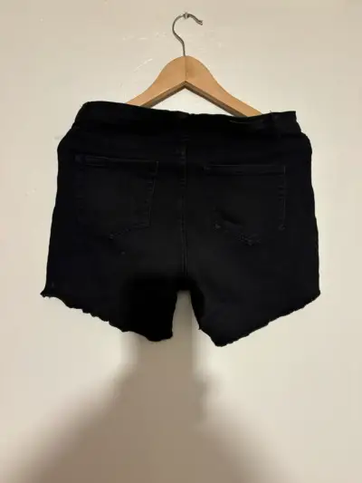 Shorts de mezclilla negros - miniatura 2