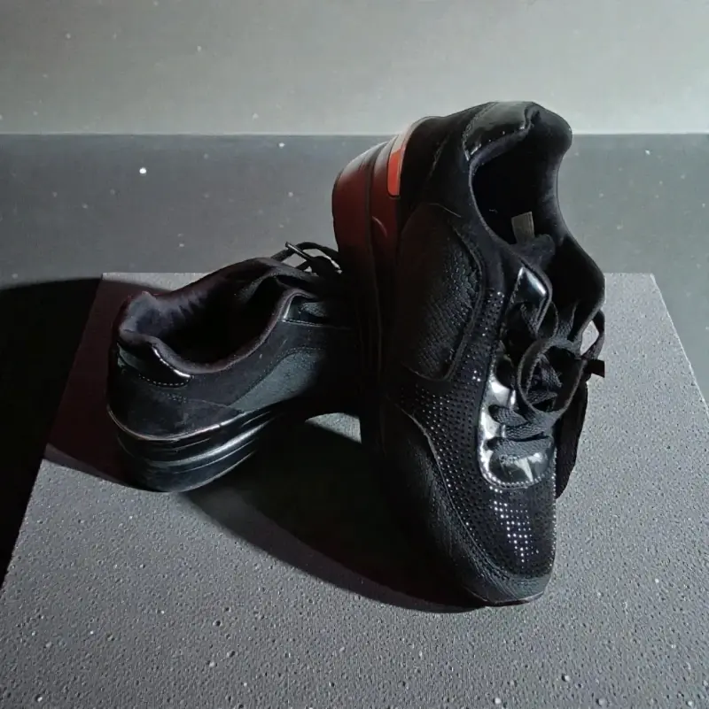 Zapatillas negras deportivas - 2