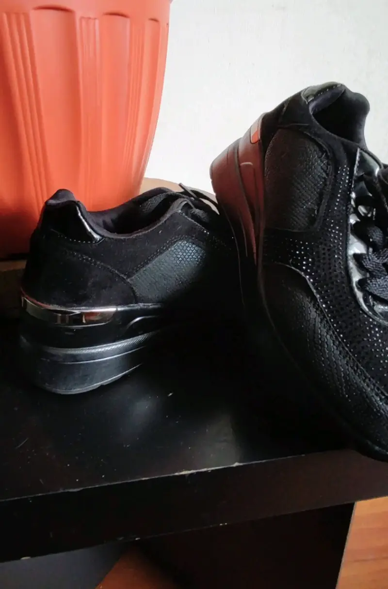 Zapatillas negras deportivas - 3