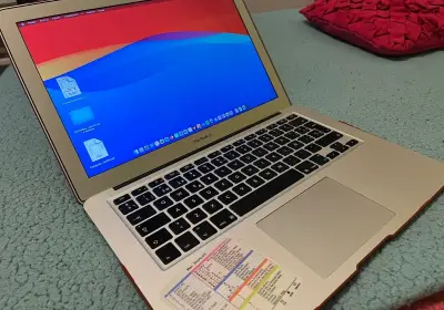 MacBook Air 2017  en buen estado - miniatura 1