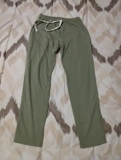 Pantalón verde cómodo para niñ@ - miniatura 1
