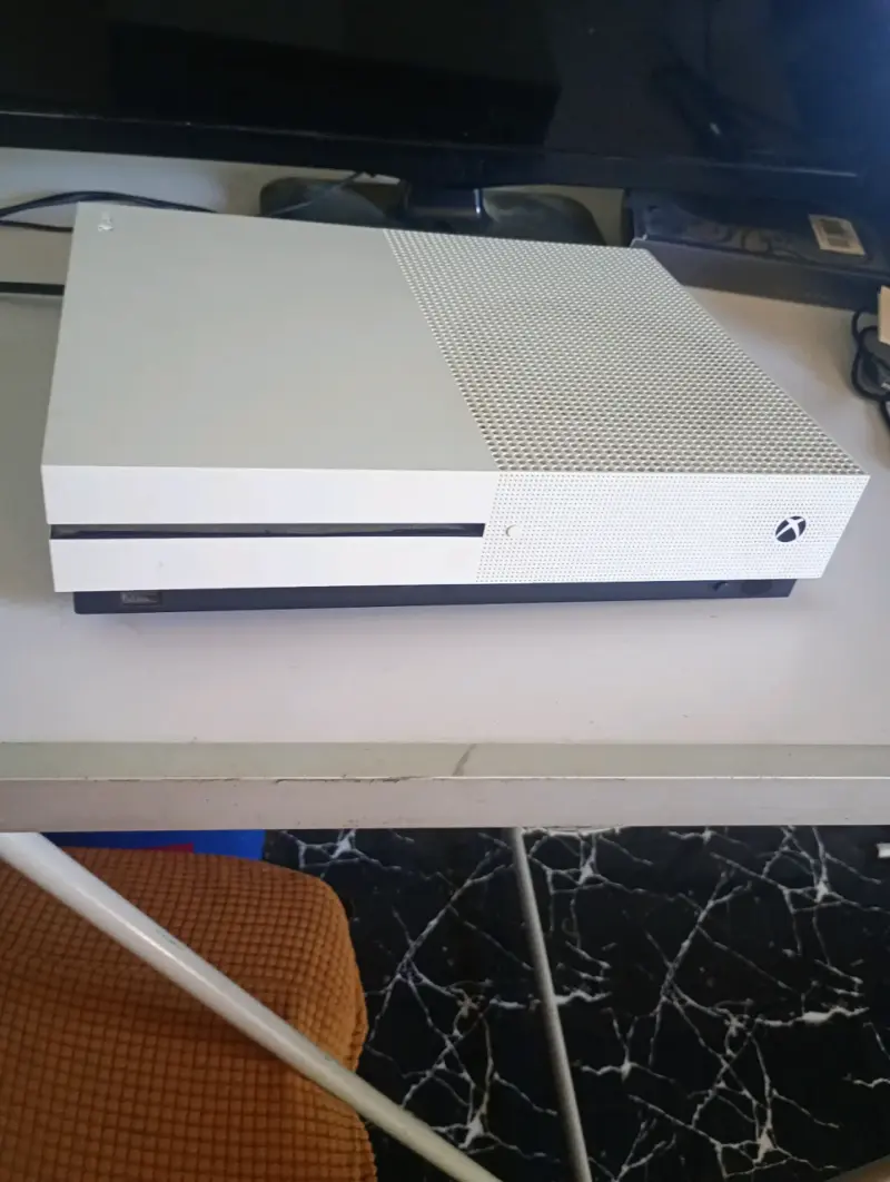 Consola Xbox One blanca usada - 1