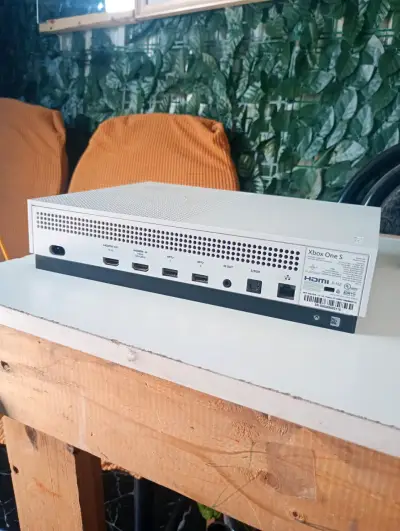 Consola Xbox One blanca usada - miniatura 3