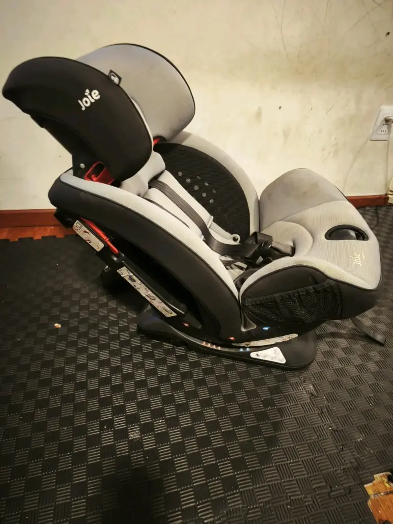 Silla de auto infantil gris - 6