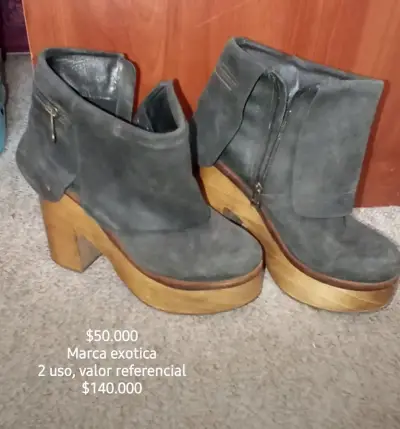 Botines grises con plataforma marca Exotica - miniatura 1