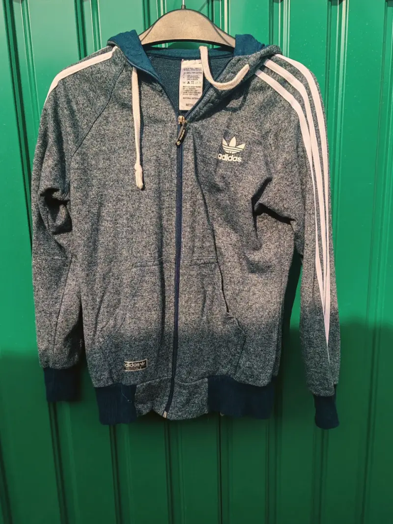 Polerón con capucha Adidas azul
