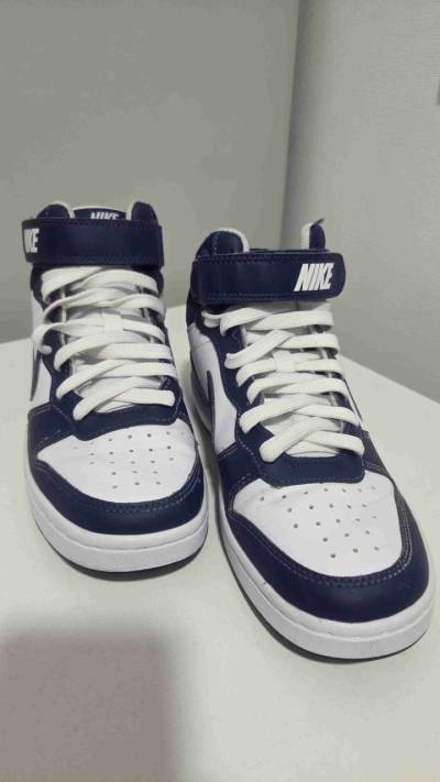 Zapatillas Nike blancas y azules - miniatura 2
