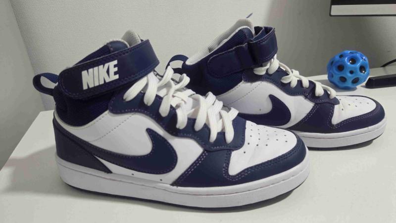 Zapatillas Nike blancas y azules - 3
