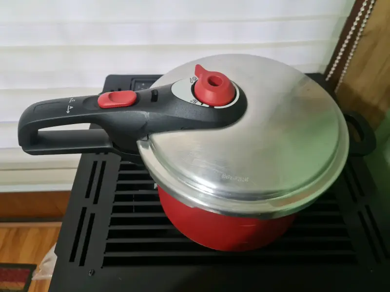 Olla a presión Tefal - 2