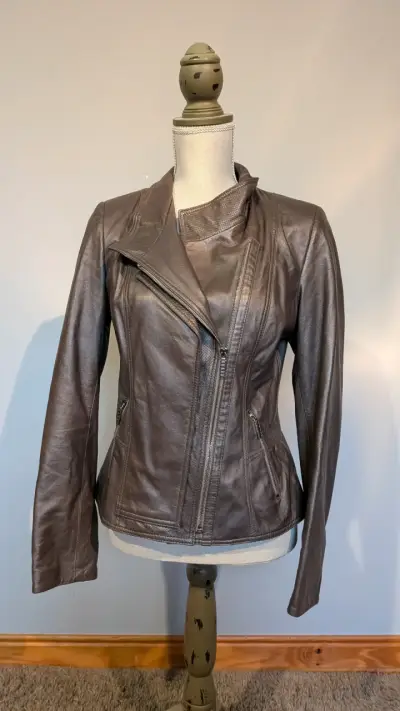 Chaqueta de cuero marrón - miniatura 2