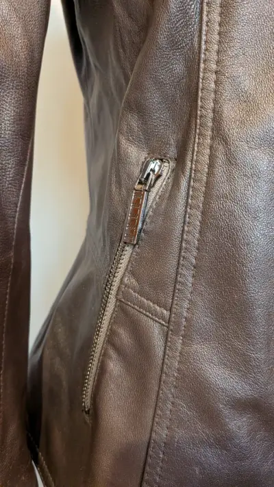 Chaqueta de cuero marrón - miniatura 4