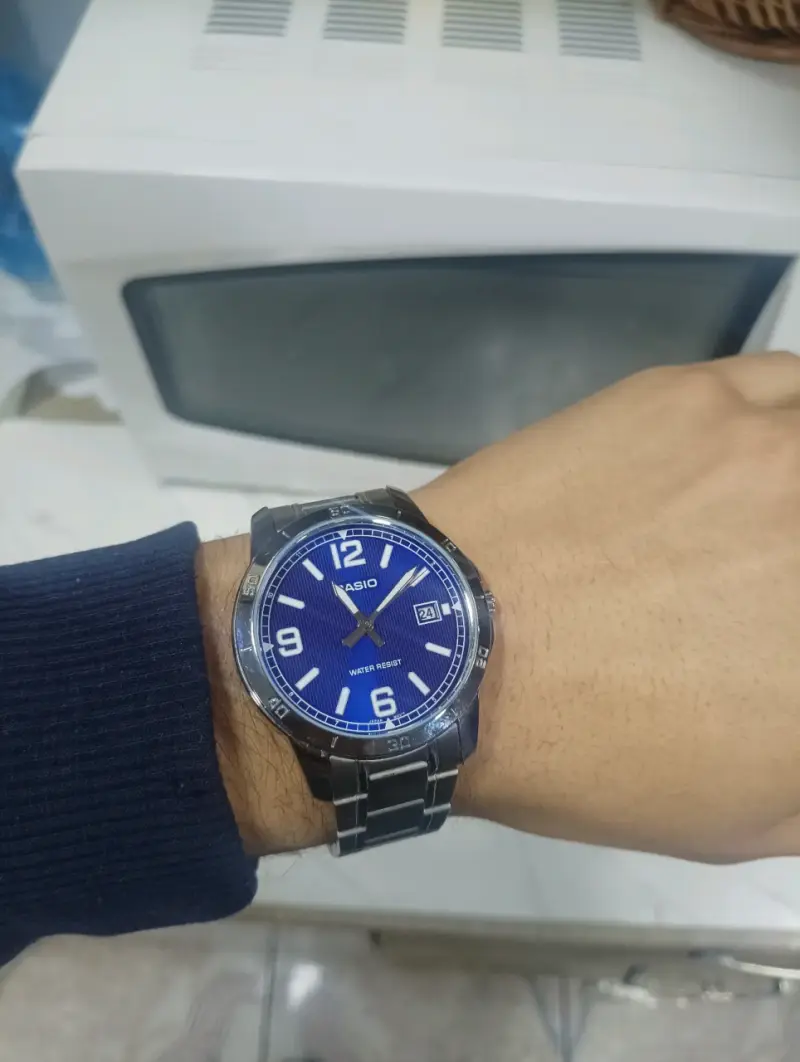 Reloj Casio azul metálico - 3