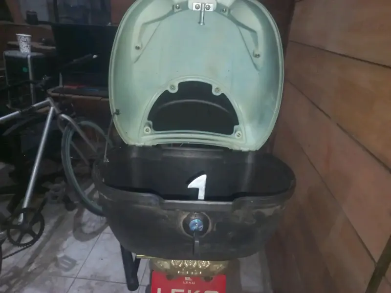 Maleta trasera para moto - 4