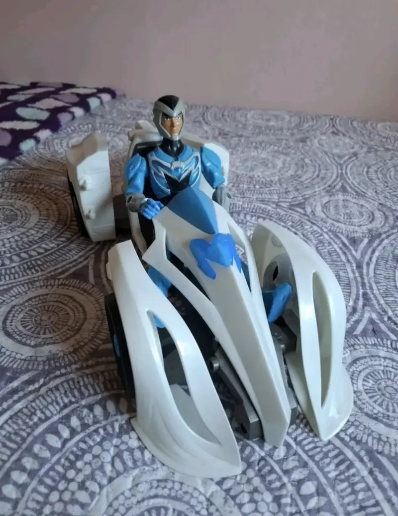 Figura Max Steel de acción con vehículo - 1
