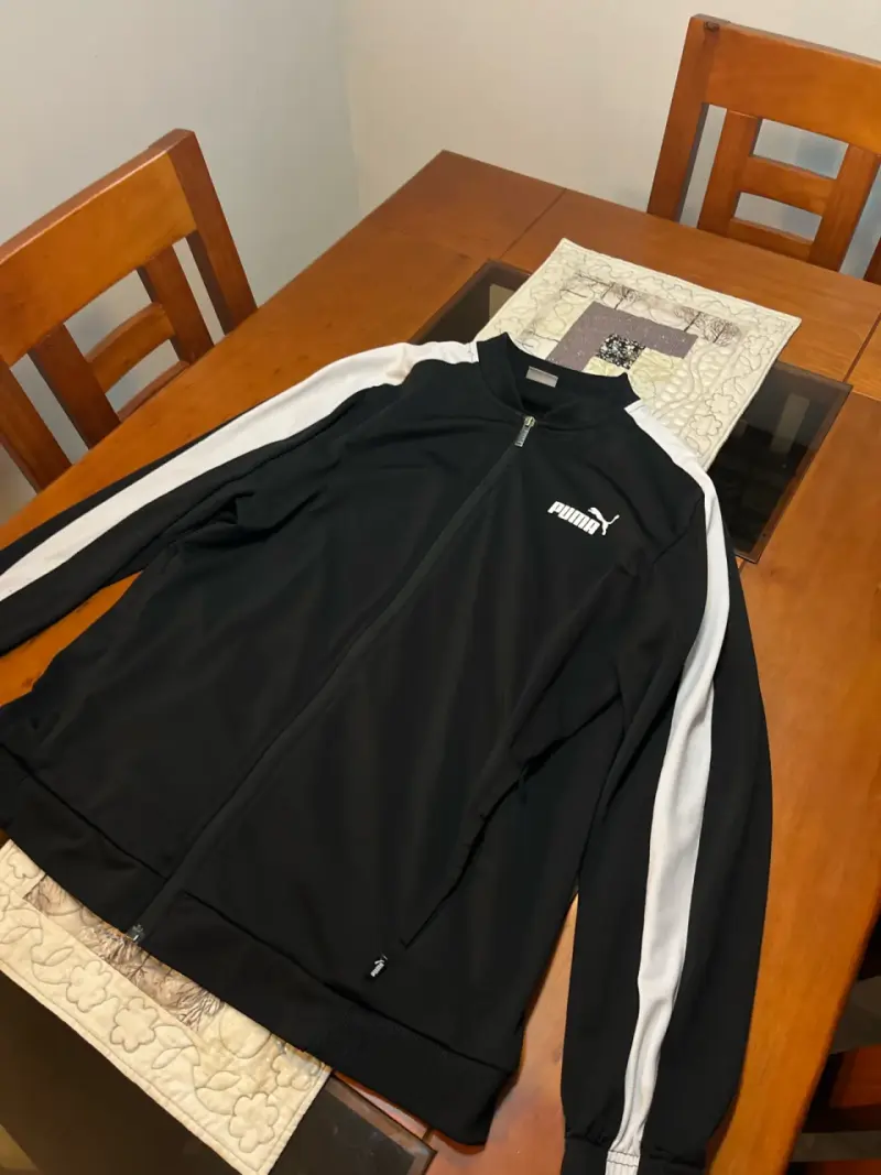 Poleron deportivo negro Puma Talla L - 1