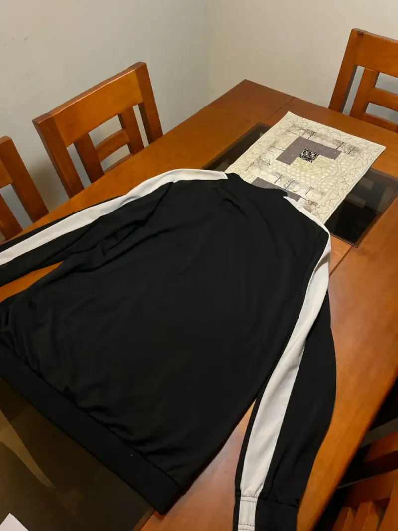 Poleron deportivo negro Puma Talla L - 4