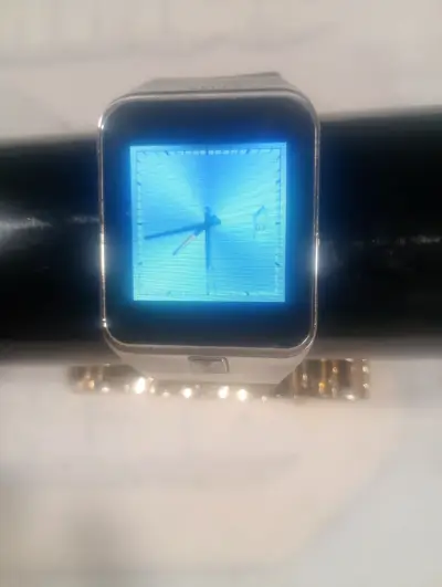 Smartwatch negro de pantalla táctil - miniatura 3