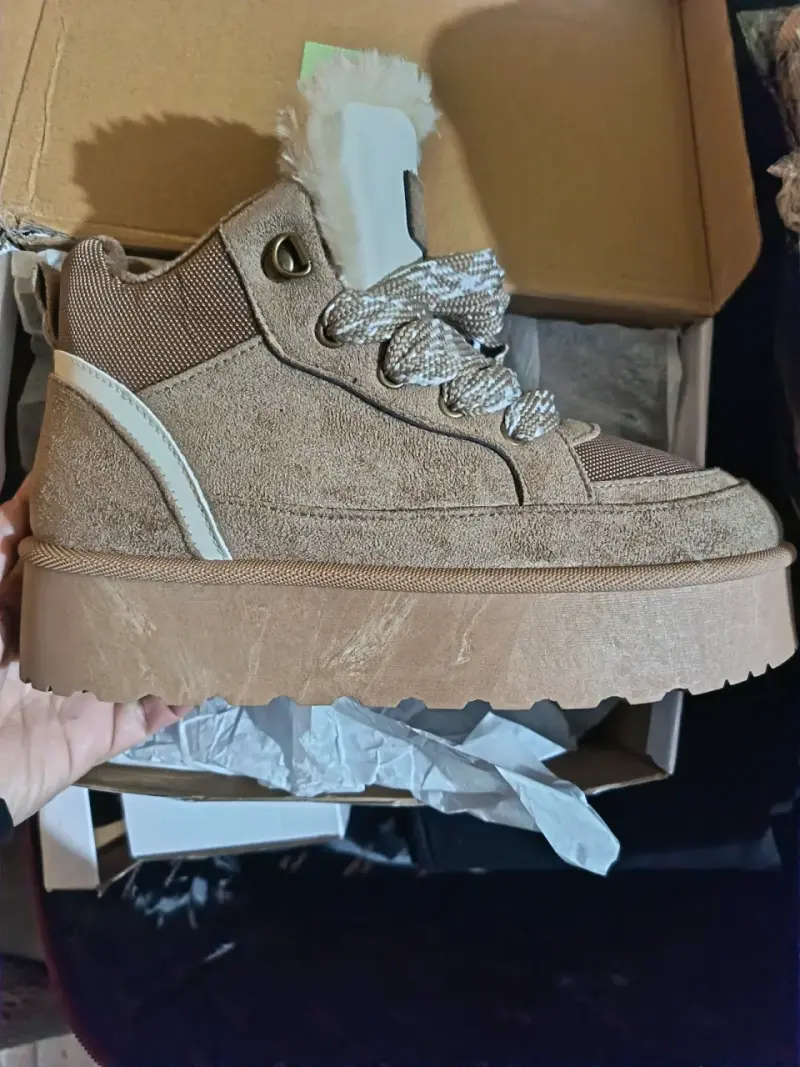 Zapatillas altas beige con peluche - 1