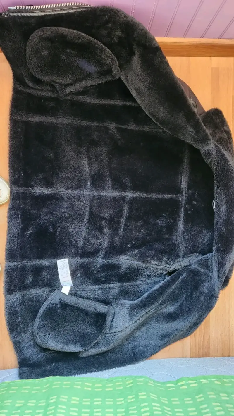 Chaqueta negra de cuero con forro - 2