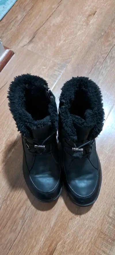 Botines negros con forro piel - miniatura 1