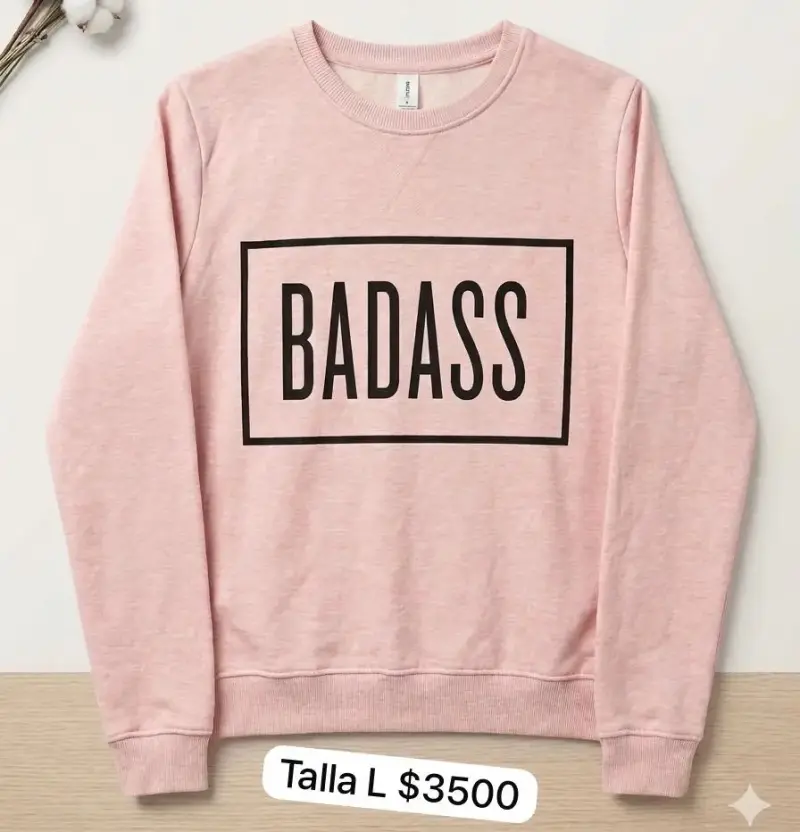 Polerón rosa con estampado 'BADASS'