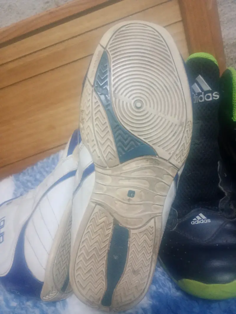 Zapatillas deportivas blancas y azules - 4