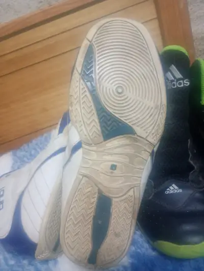 Zapatillas deportivas blancas y azules - miniatura 4