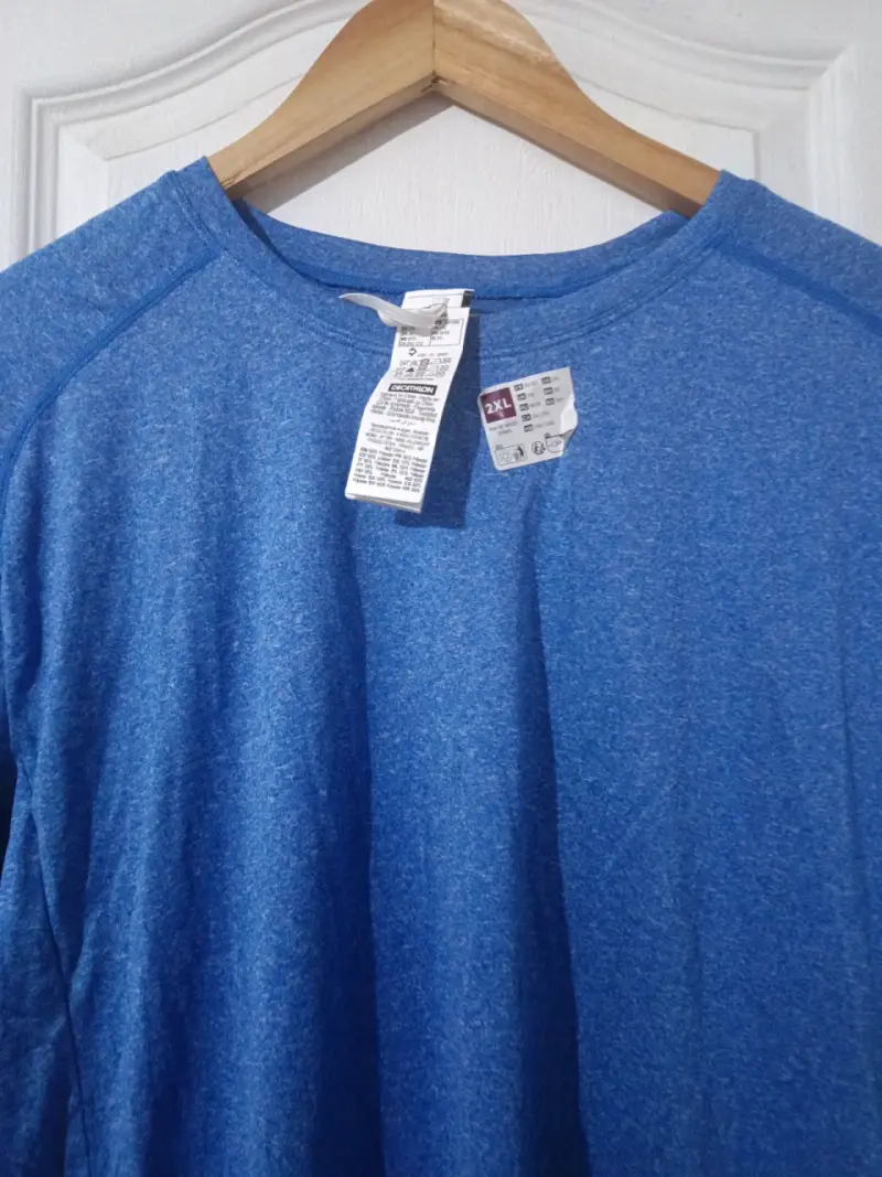 Polera azul manga corta deportiva - 2
