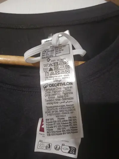 Polera negra deportiva - miniatura 3
