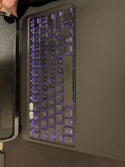 Teclado ZAGG Pro Keys 2 - miniatura 3