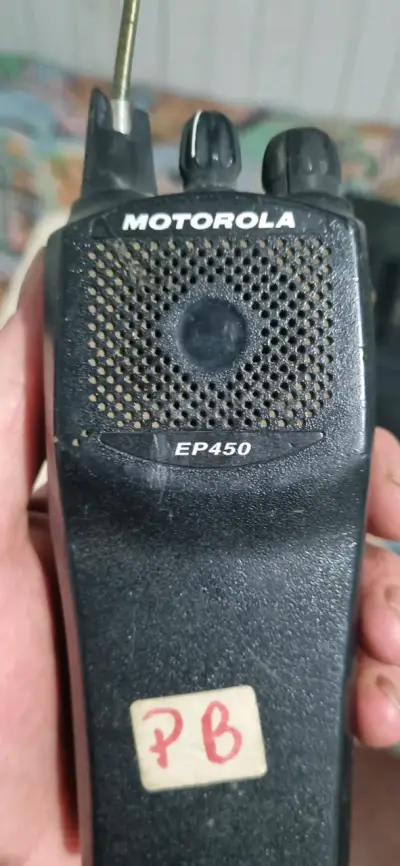 Set de walkie-talkies con cargadores - miniatura 5