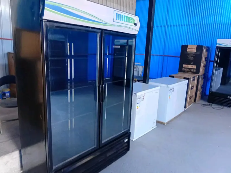 Refrigeradores vitrinas Mimet negros - 2