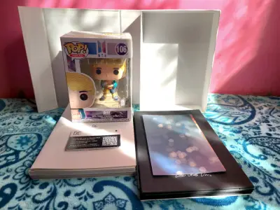 Figura Funko Pop RM BTS + Album BE - miniatura 1