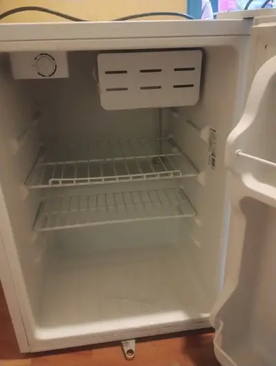 Refrigerador Mademsa compacto blanco - miniatura 2